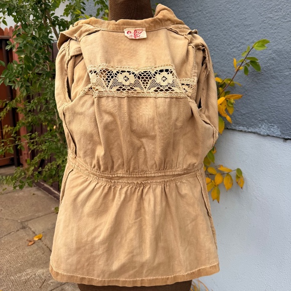 Vintage 70s tan corduroy jacket w/ lace - Picture 5 of 10